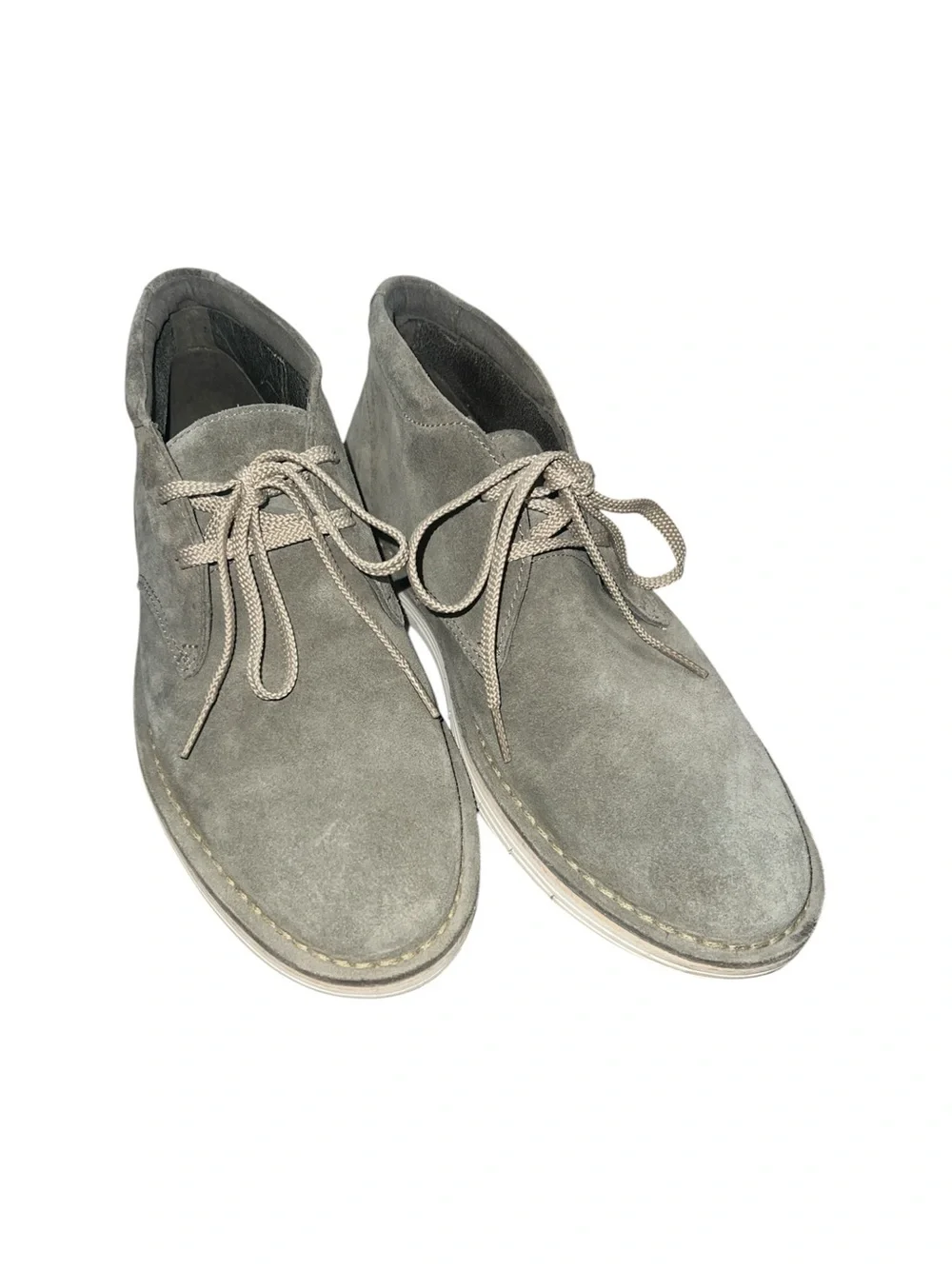 Clarks Men's Suede Chukka Boots in Gray